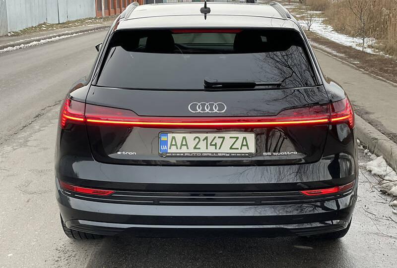 Audi e-tron 2019
