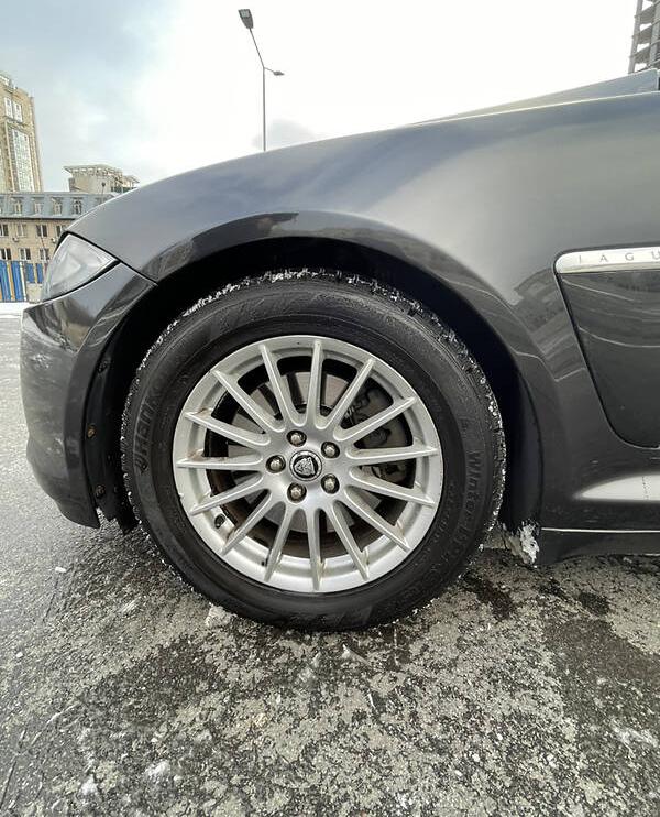 Jaguar XF 2012