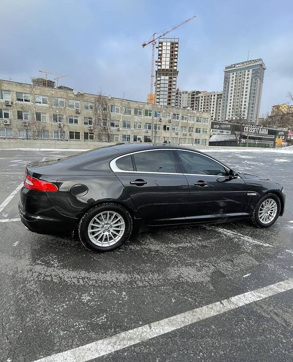 Jaguar XF 2012