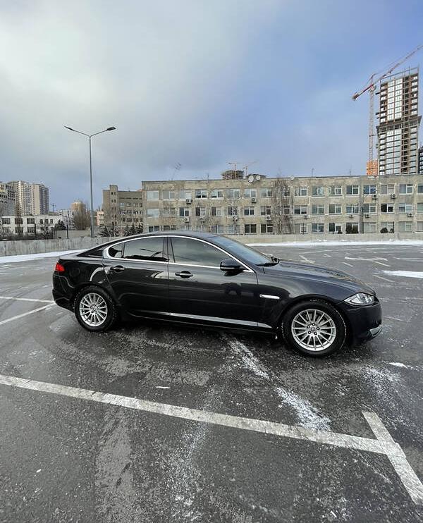Jaguar XF 2012
