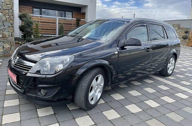 Opel Astra H COSMO 2010