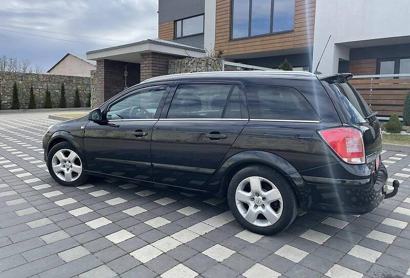 Opel Astra H COSMO 2010