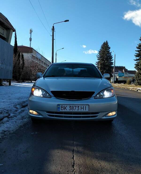 Toyota Camry XLE Max 2004