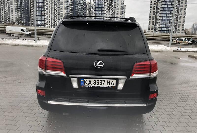 Lexus LX 570 2013
