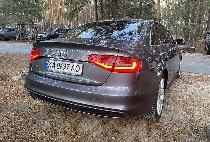 Audi A4 PREMIUM 2013