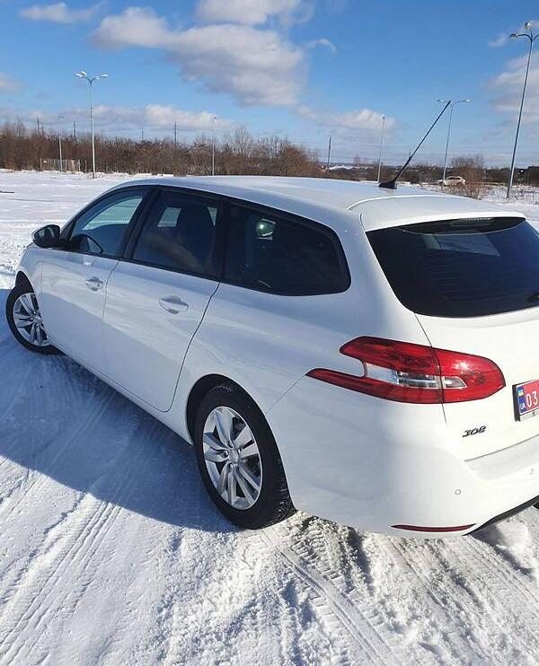 Peugeot 308 2016