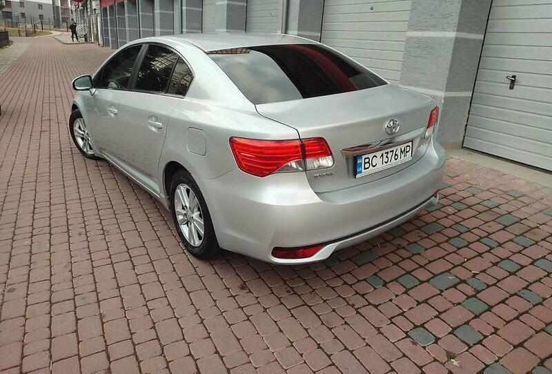 Toyota Avensis 2013