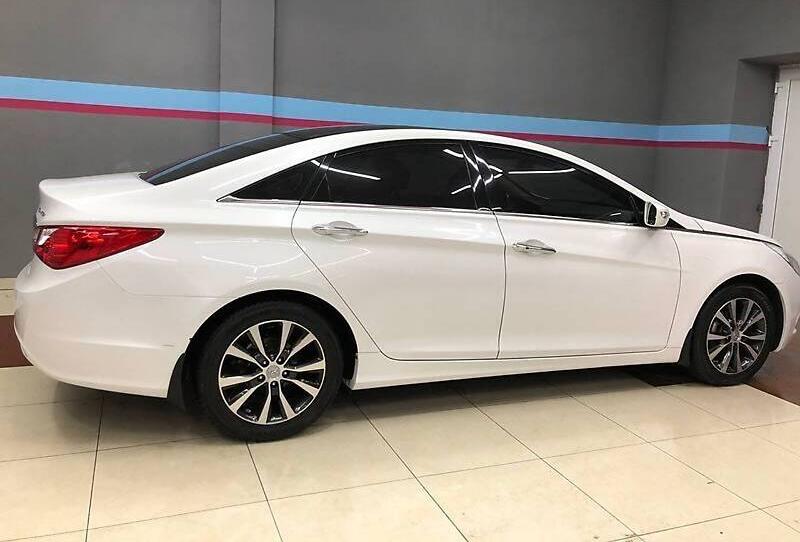 Hyundai Sonata 2011