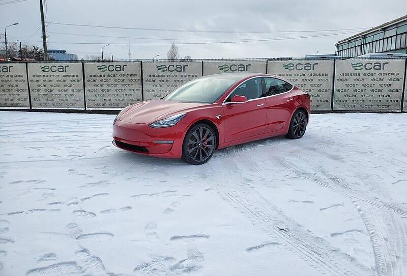 Tesla Model 3 PERFORMANCE  2020