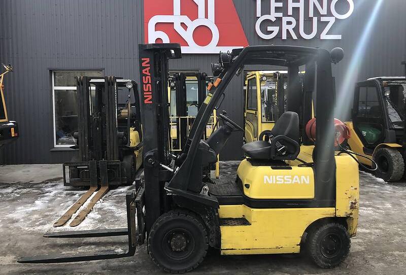 Nissan FG 18 2010
