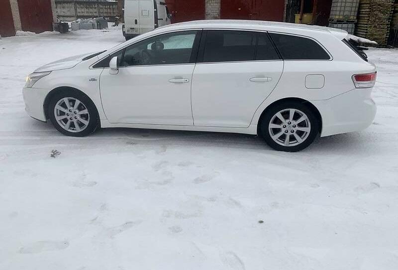 Toyota Avensis 2010