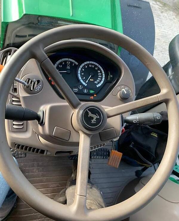 John Deere 6215R 2016