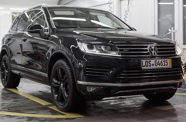 Volkswagen Touareg R LINE  2017