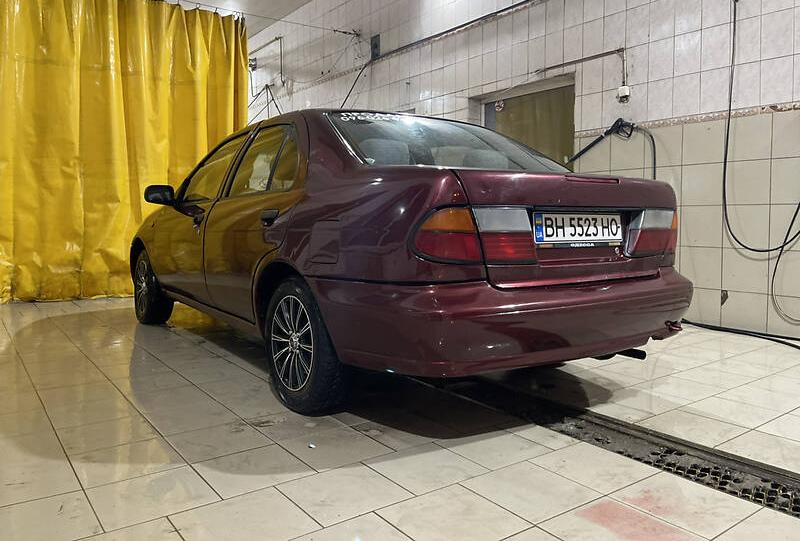 Nissan Almera 1996