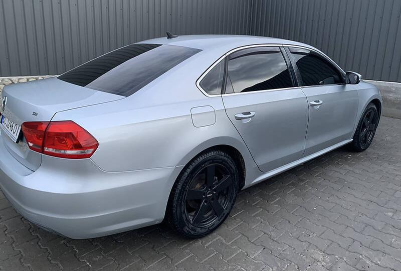 Volkswagen Passat B7 SE NMS 2012