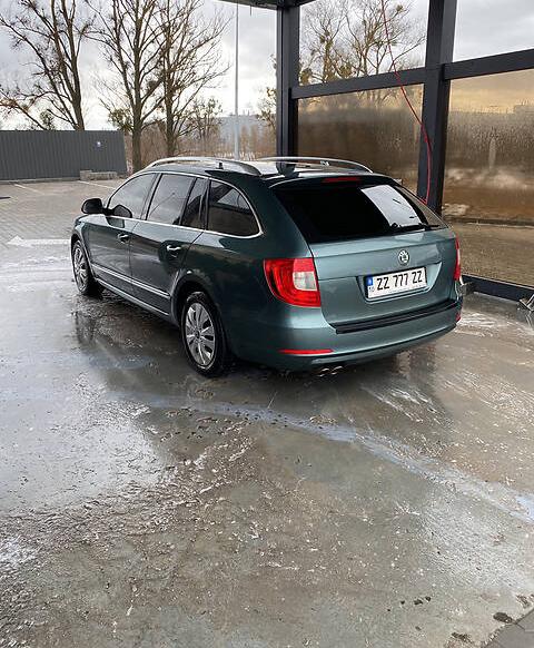 Skoda Superb 2011
