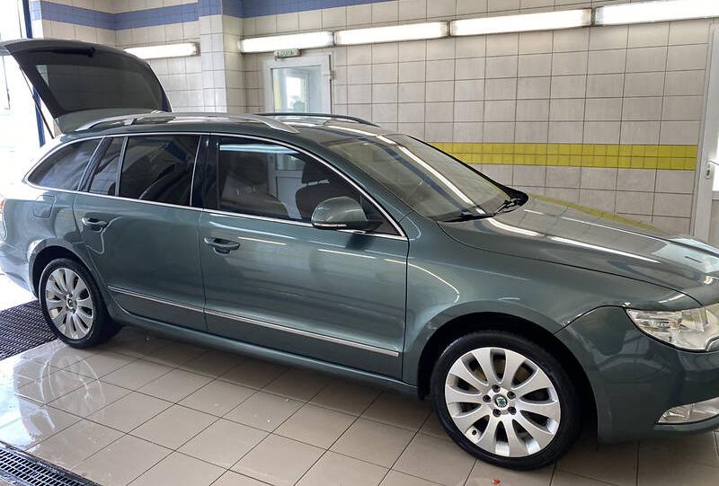 Skoda Superb 2011