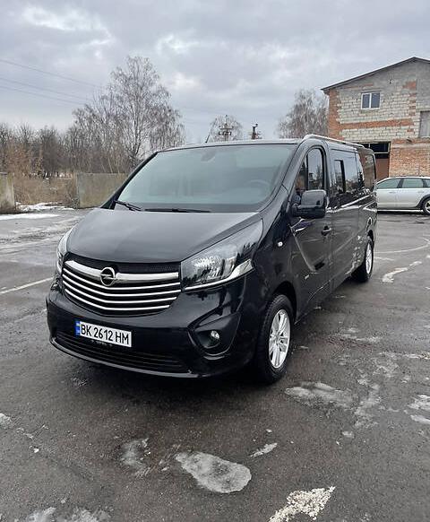 Opel Vivaro пасс. 2017