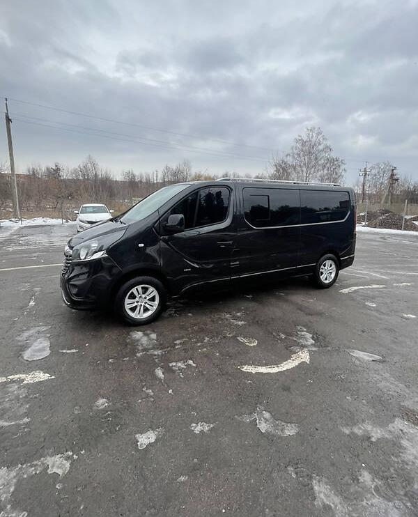 Opel Vivaro пасс. 2017