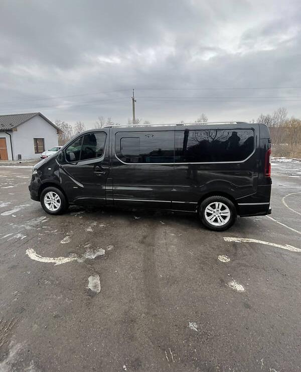 Opel Vivaro пасс. 2017