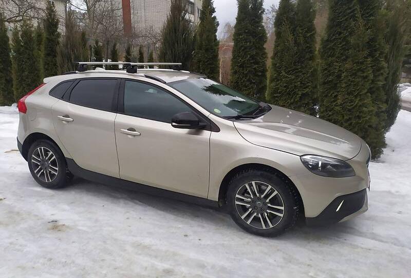 Volvo V40 Cross Country  2016