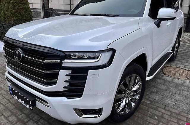 Toyota Land Cruiser 300 2021