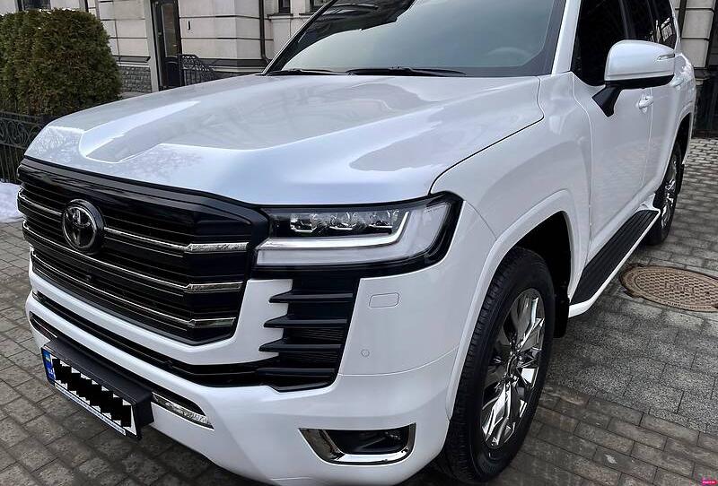 Toyota Land Cruiser 300 2021