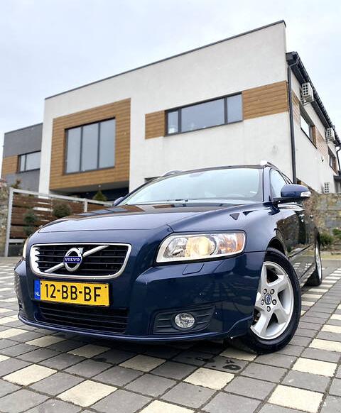 Volvo V50 D2  2011
