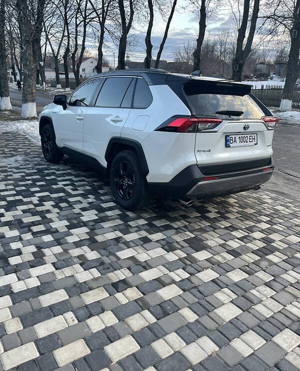 Toyota RAV4 2021