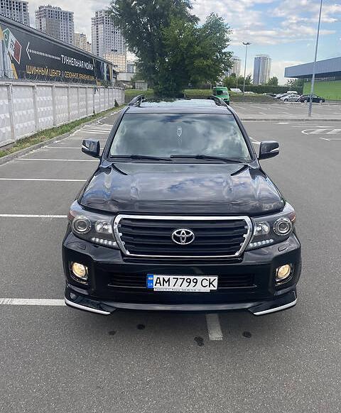 Toyota Land Cruiser 200 2008