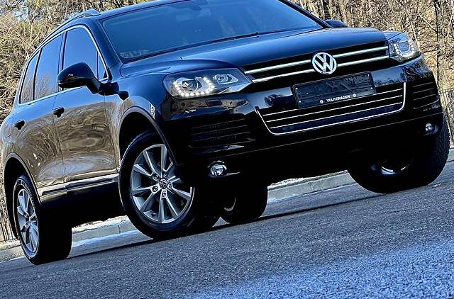 Volkswagen Touareg O F F I C I A L S 2013