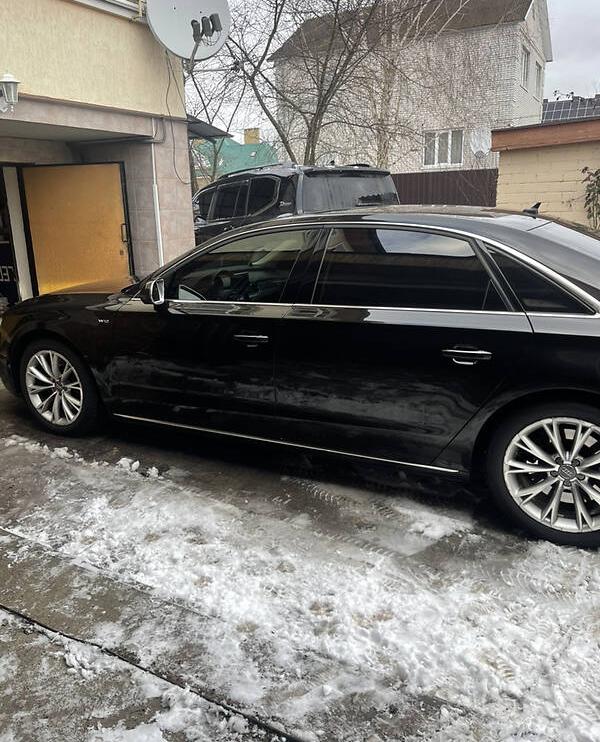 Audi A8 2012