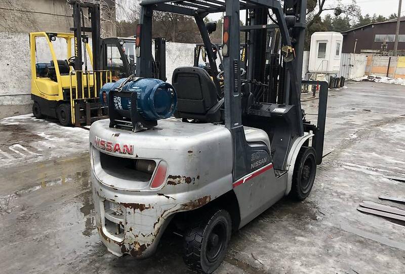 Nissan FG 30 2003