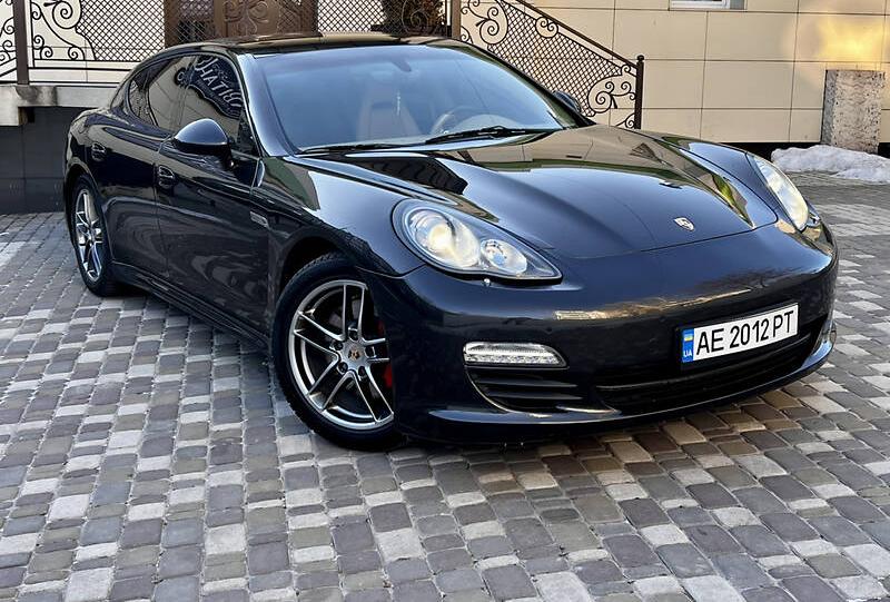 Porsche Panamera 2012