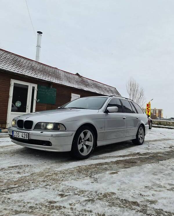 BMW 530 2001