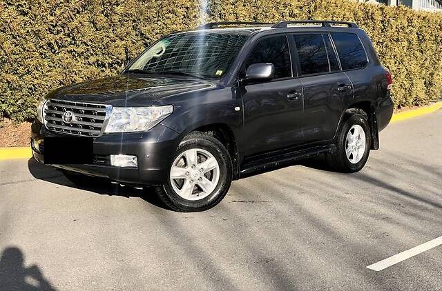 Toyota Land Cruiser 200 Luxury  2008
