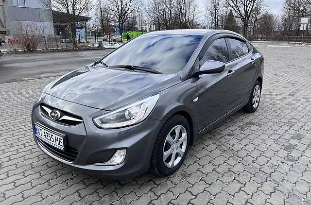 Hyundai Accent 2014