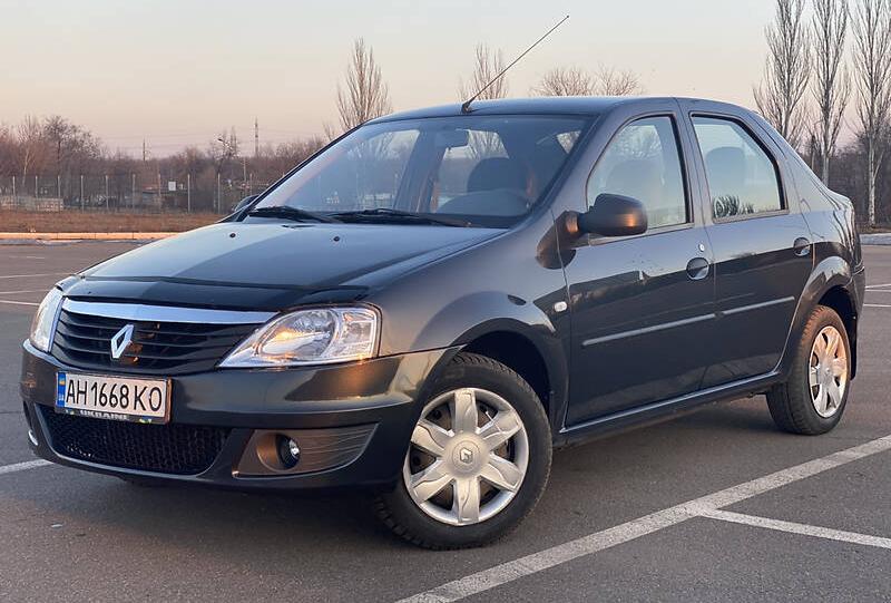 Renault Logan 2010