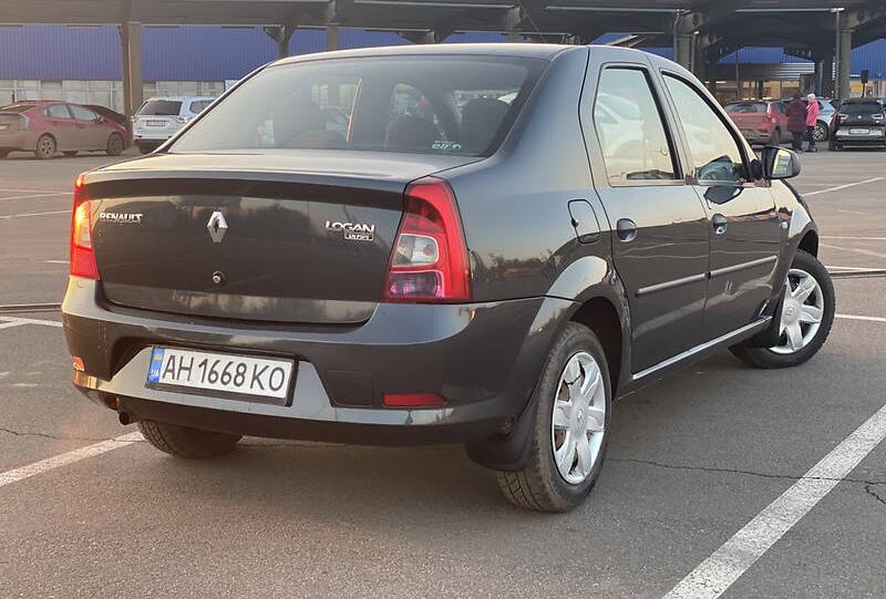 Renault Logan 2010