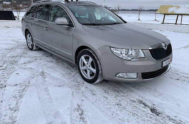 Skoda Superb 2011