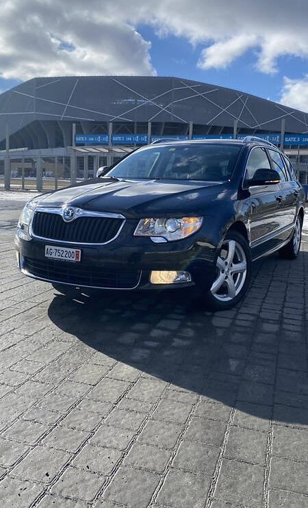 Skoda Superb 2012