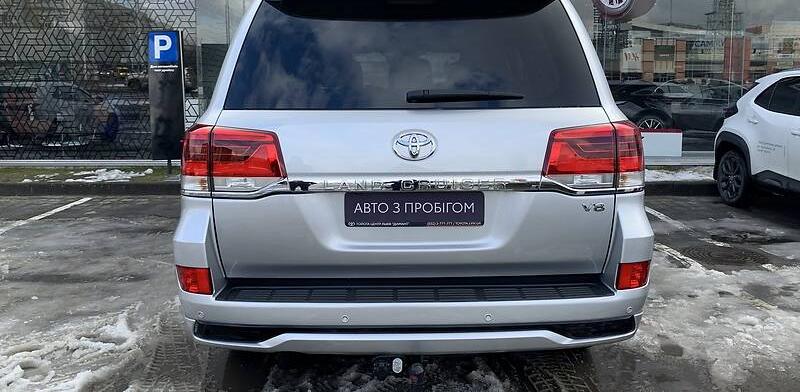 Toyota Land Cruiser 200 Premium 2016