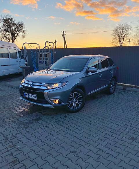 Mitsubishi Outlander 2016