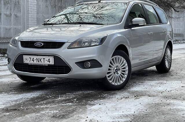 Ford Focus Titanium  2010