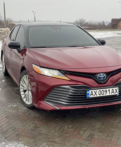 Toyota Camry 2019