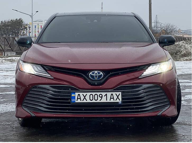 Toyota Camry 2019