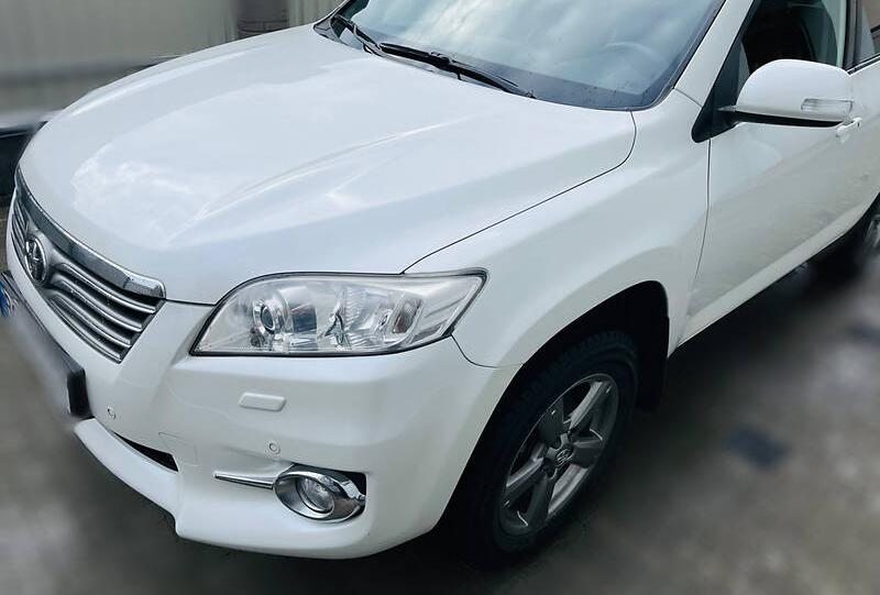 Toyota RAV4   2012