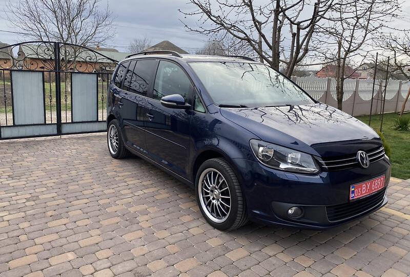 Volkswagen Touran 2011