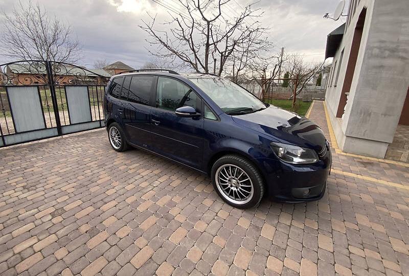 Volkswagen Touran 2011
