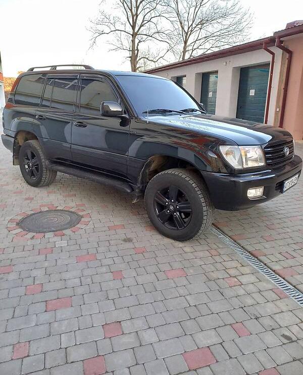 Toyota Land Cruiser 100 2002